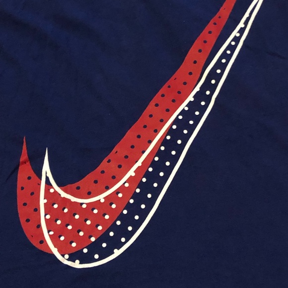 Nike tank top Size Juniors (M) great colors and worn once & washed - Picture 4 of 4